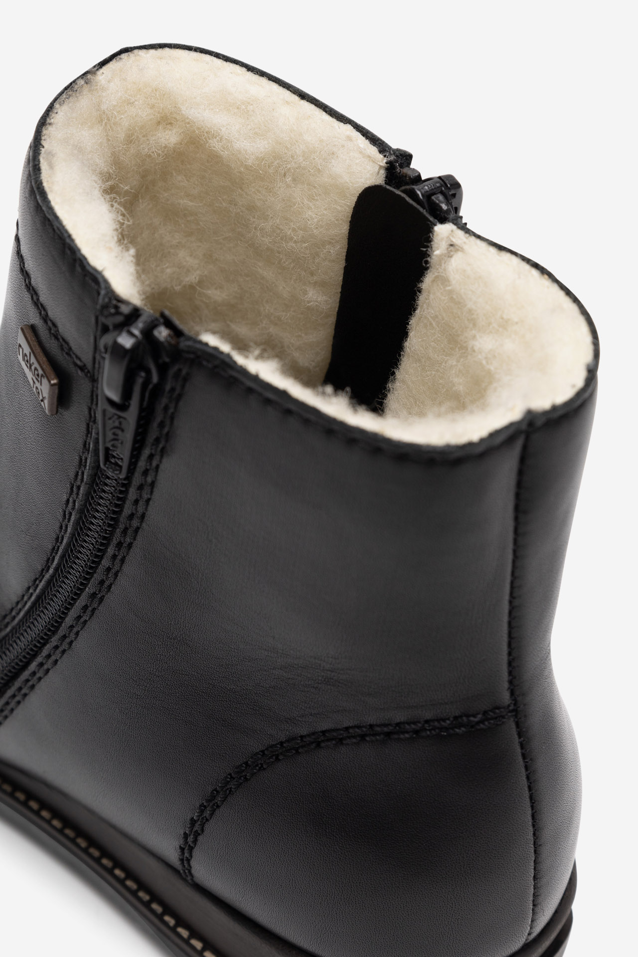 Kotníková obuv ČERNÁ