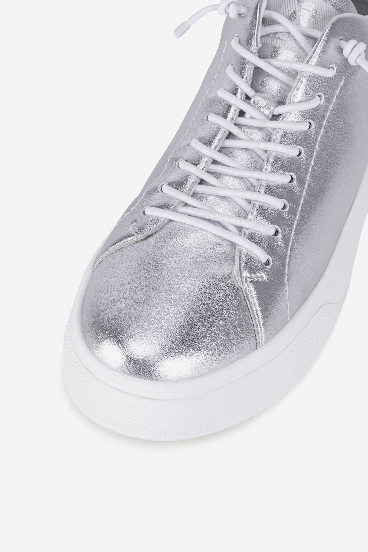 Superge Srebrna