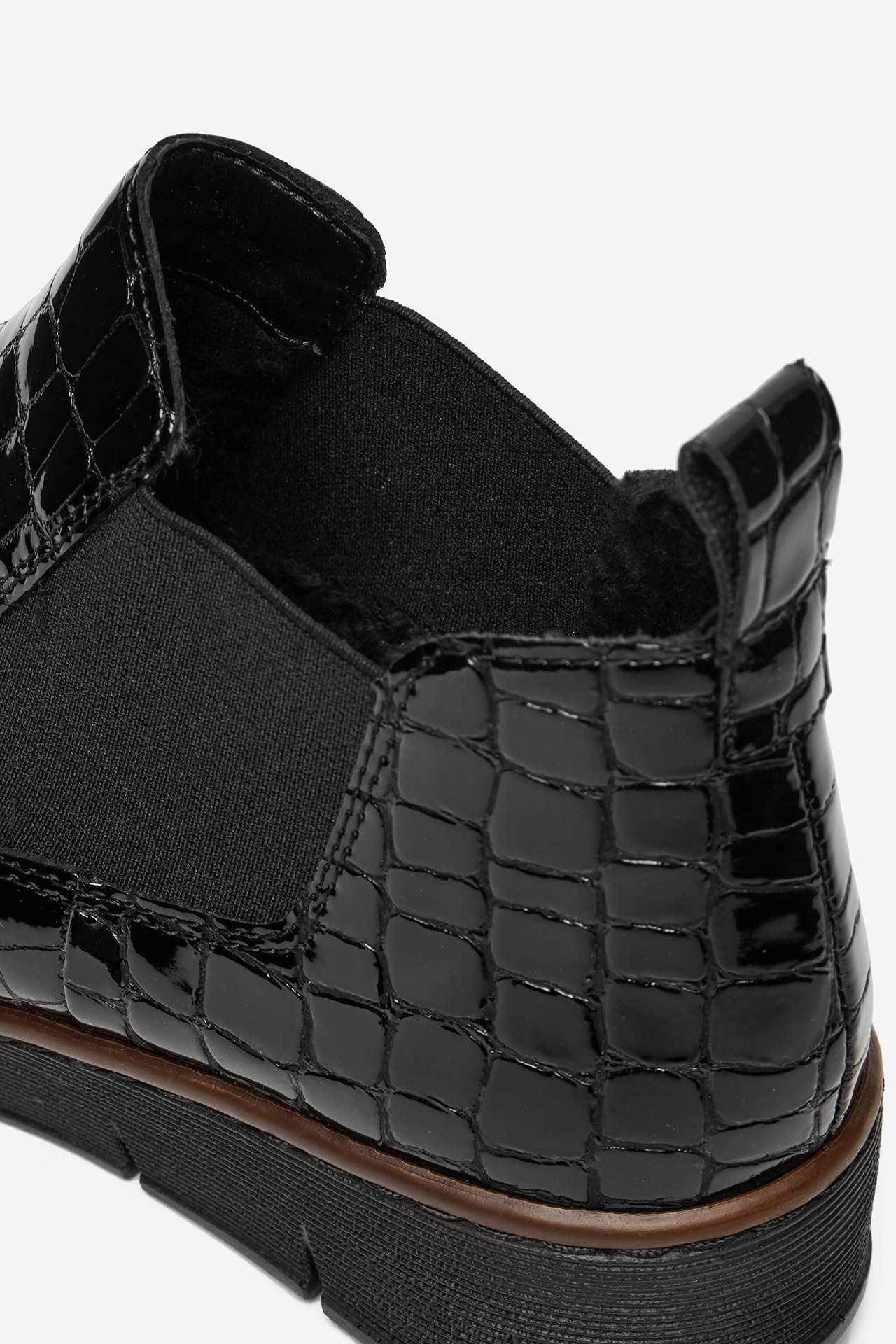 Gležnjarji chelsea Črna