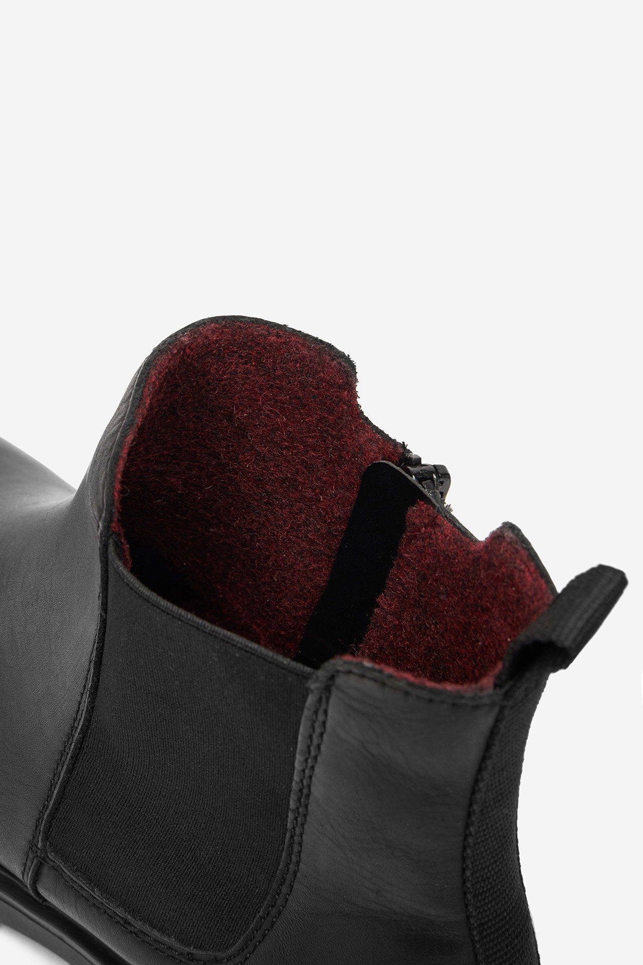 Gležnjarji chelsea Črna