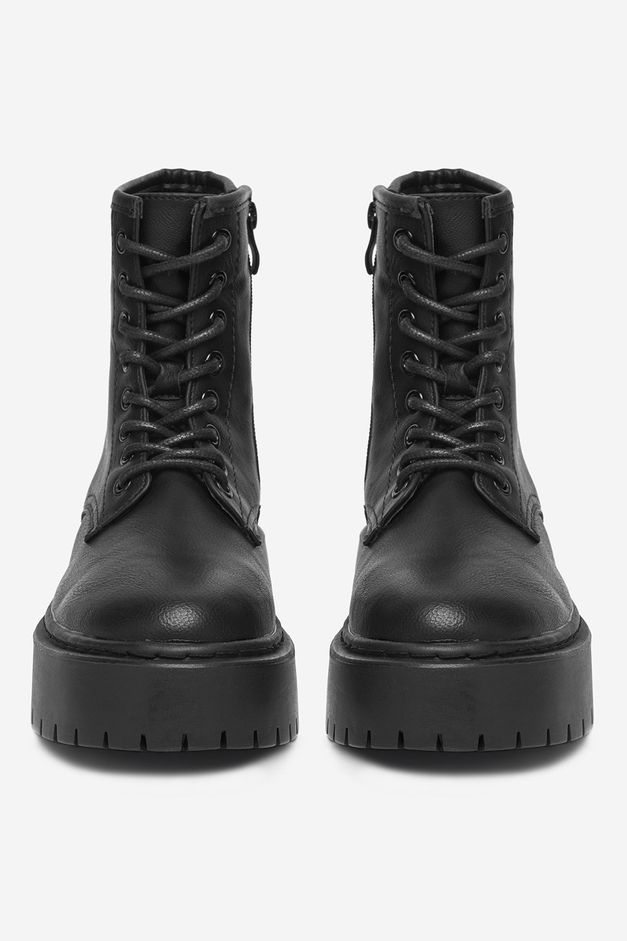 Gležnjarji z vezalkami Črna