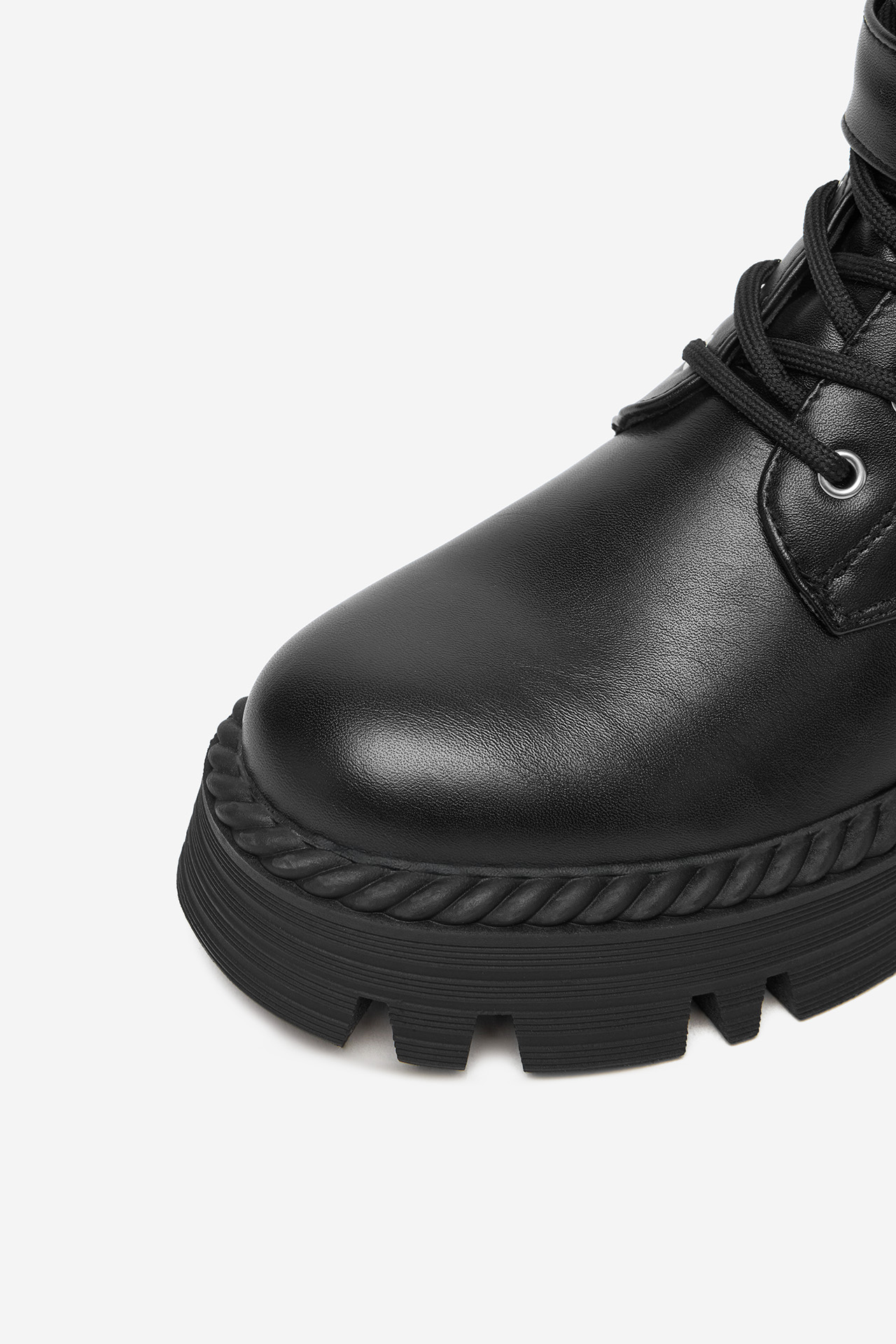 Kotníková obuv ČERNÁ