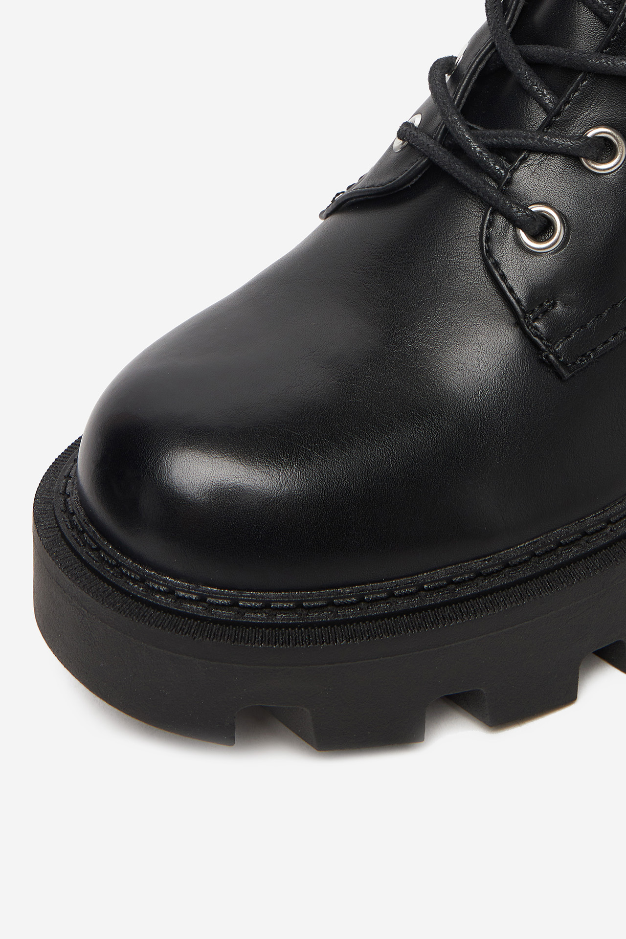 Kotníková obuv ČERNÁ