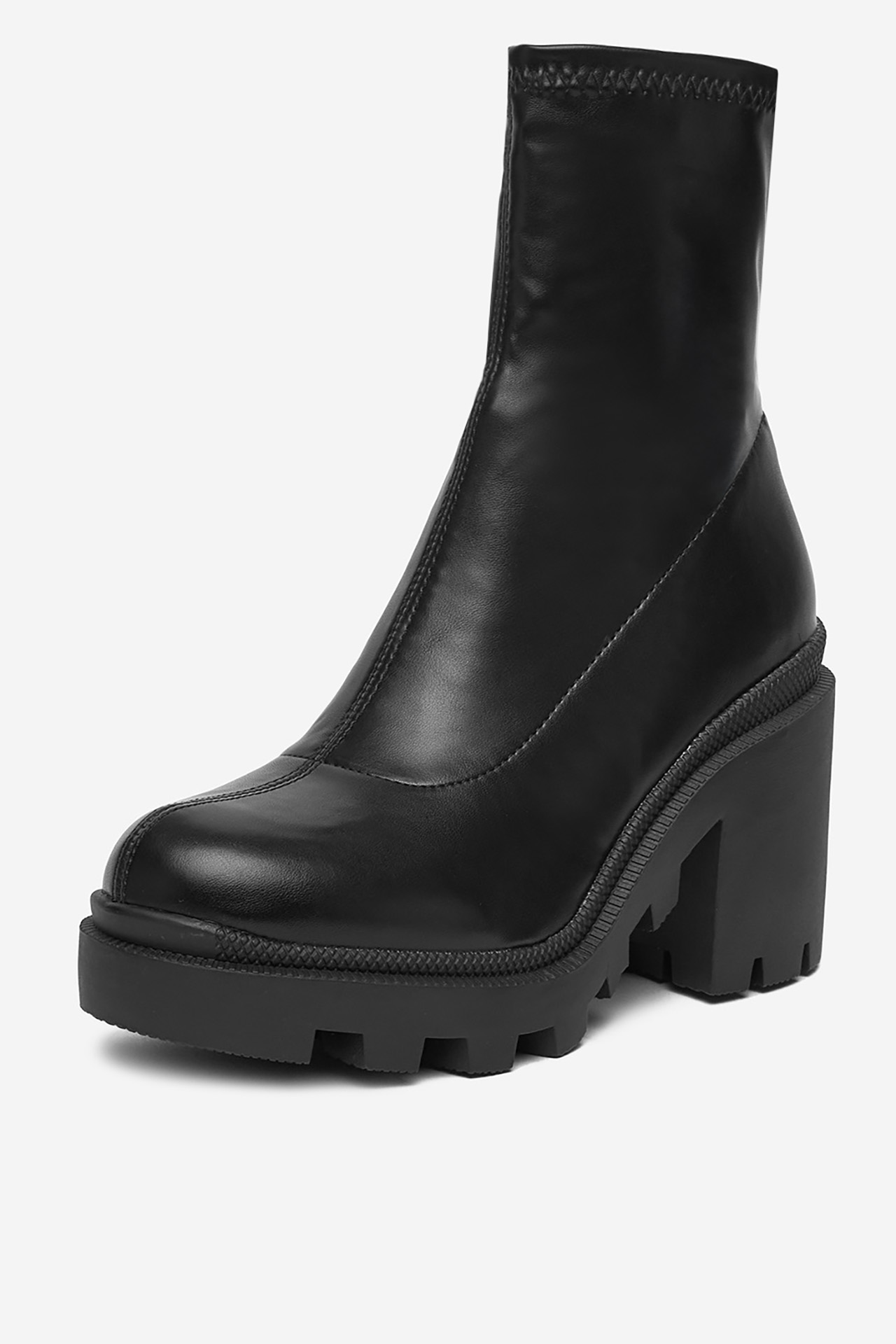 Kotníková obuv ČERNÁ