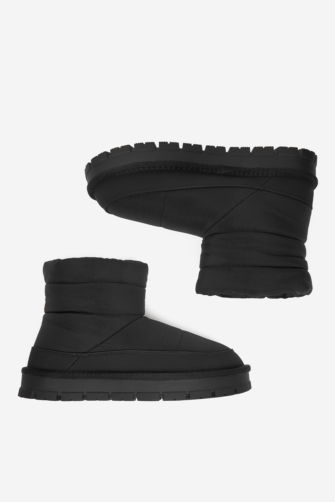 Kotníková obuv ČERNÁ