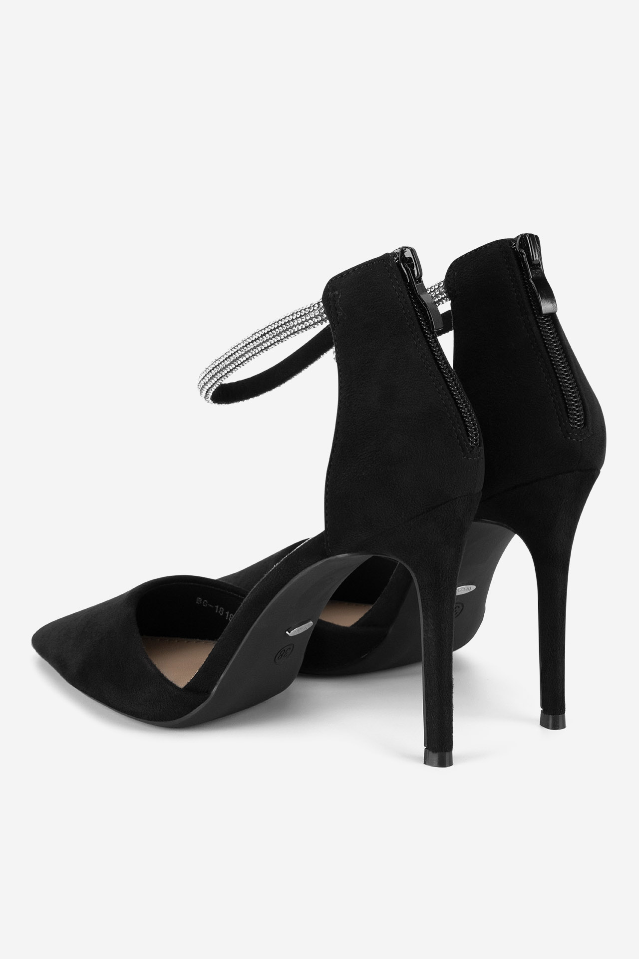 Čevlji z visoko peto Črna