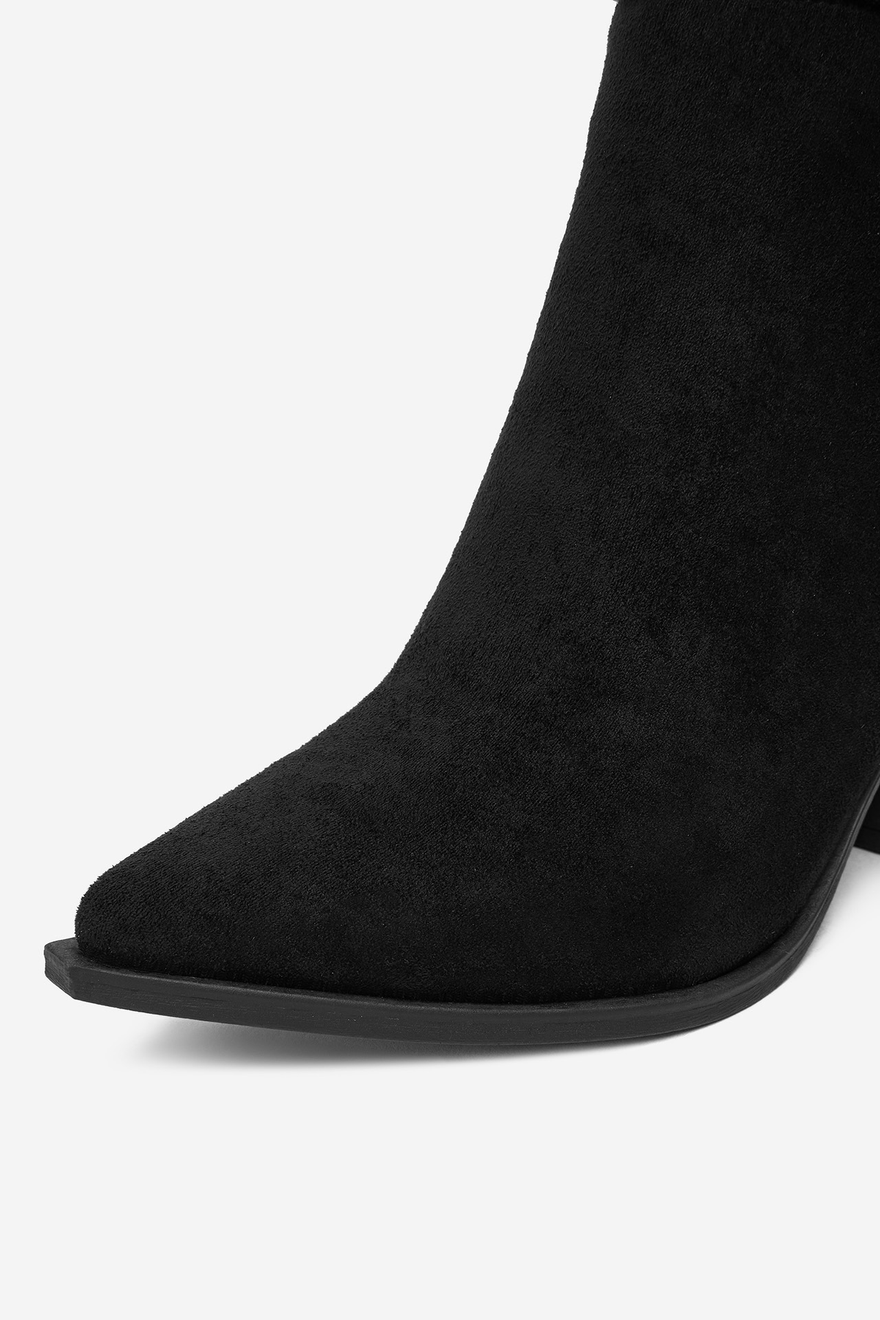 Kotníková obuv ČERNÁ