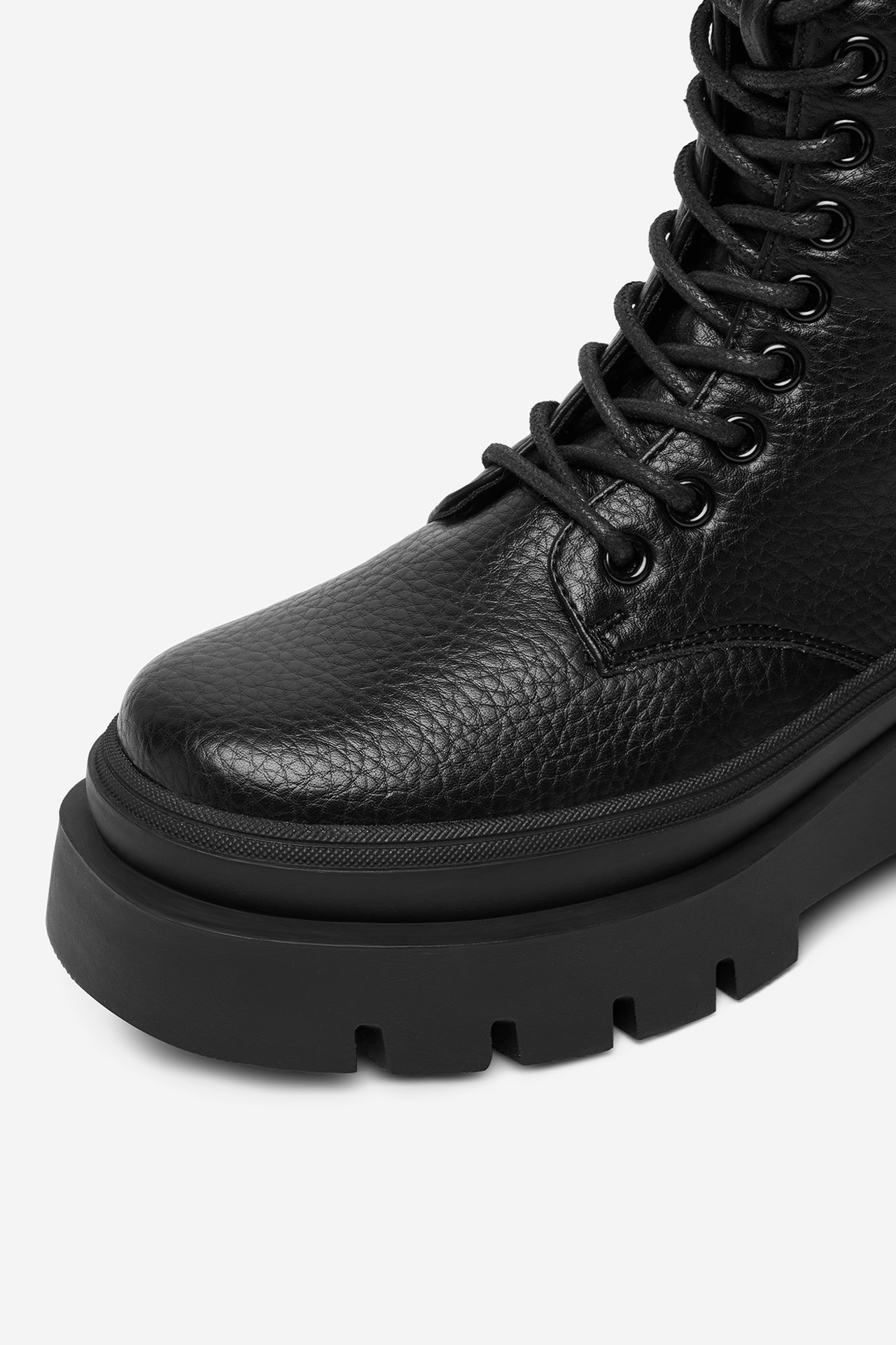 Gležnjarji z vezalkami Črna