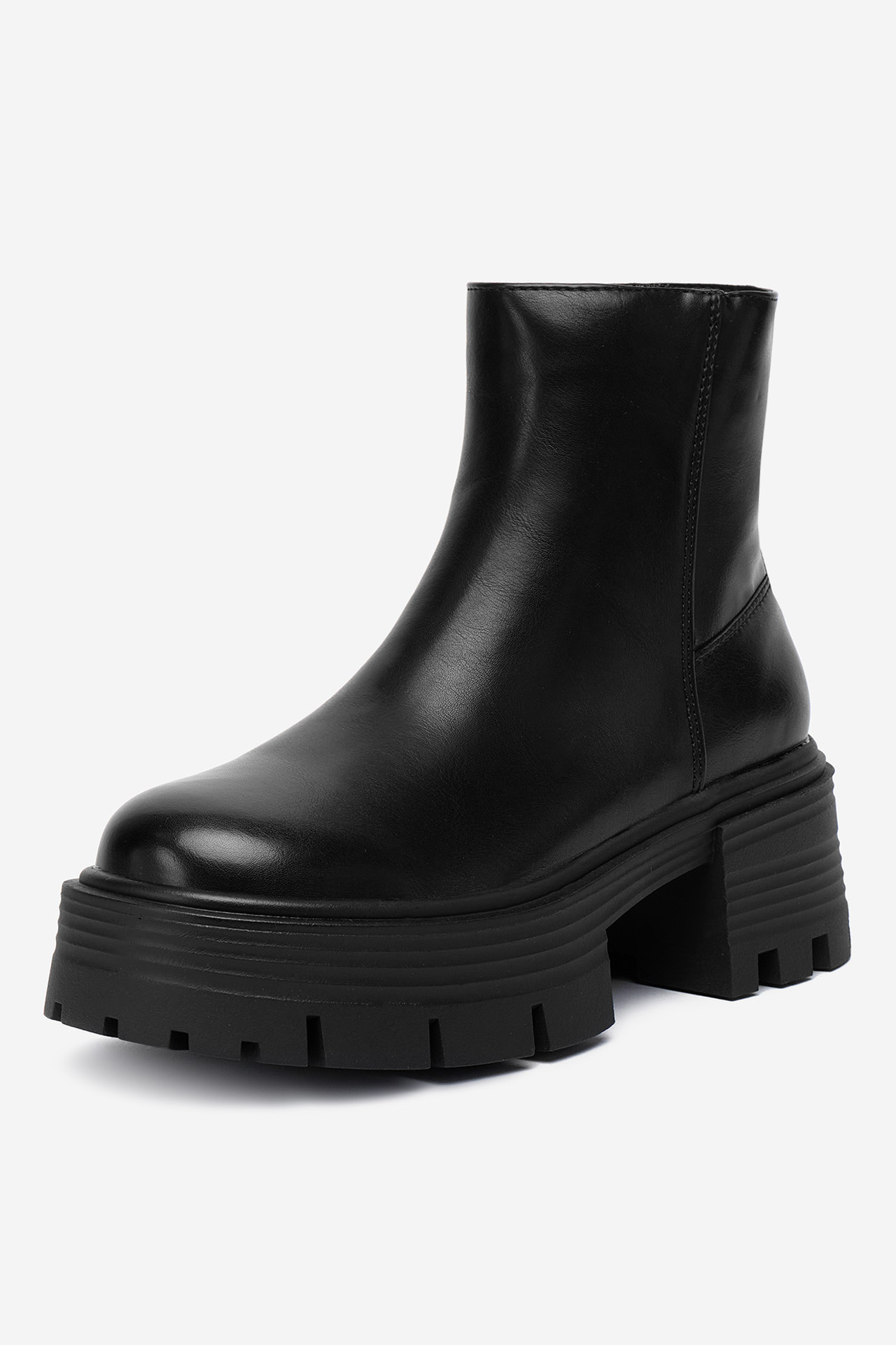 Kotníková obuv ČERNÁ