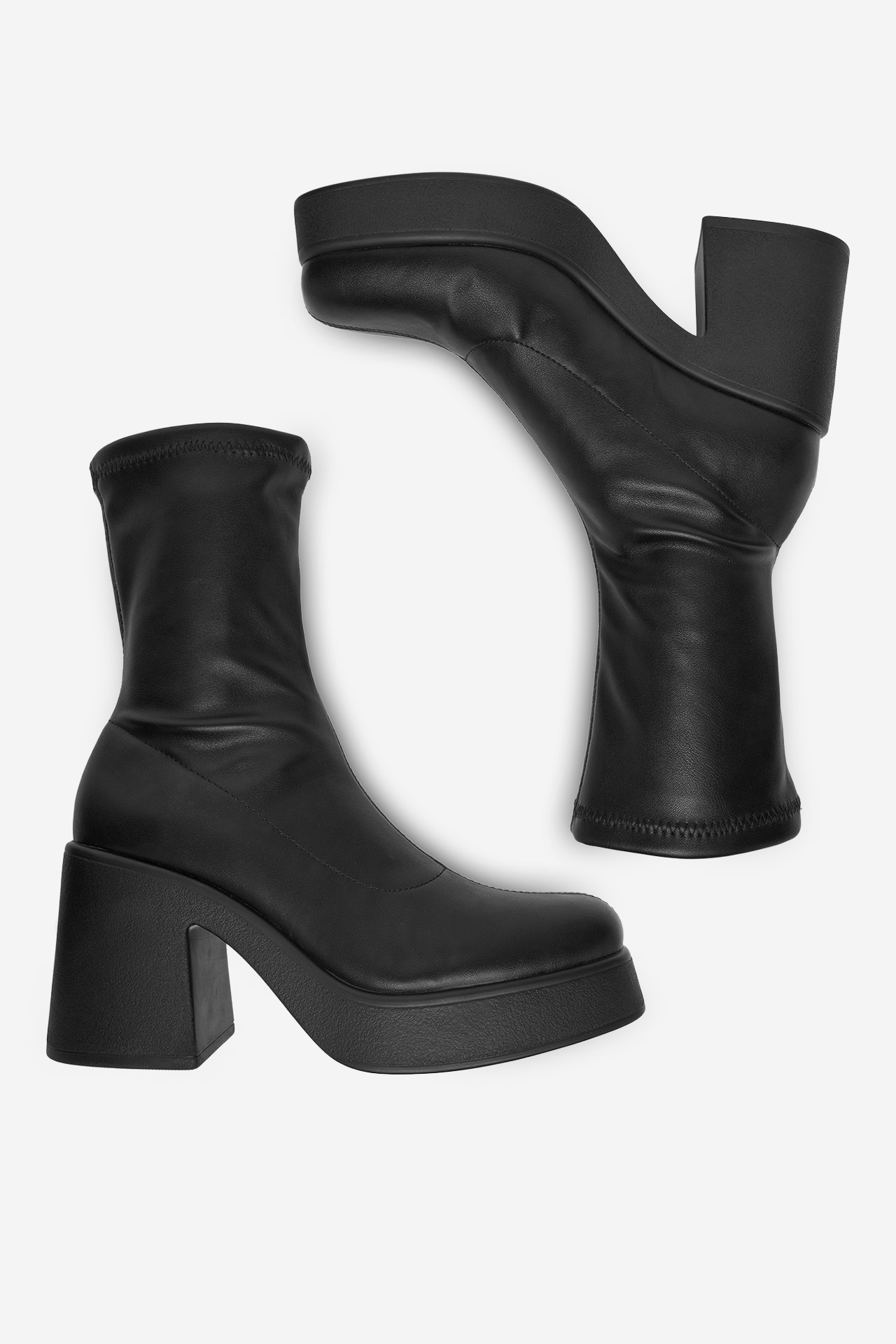 Kotníková obuv ČERNÁ