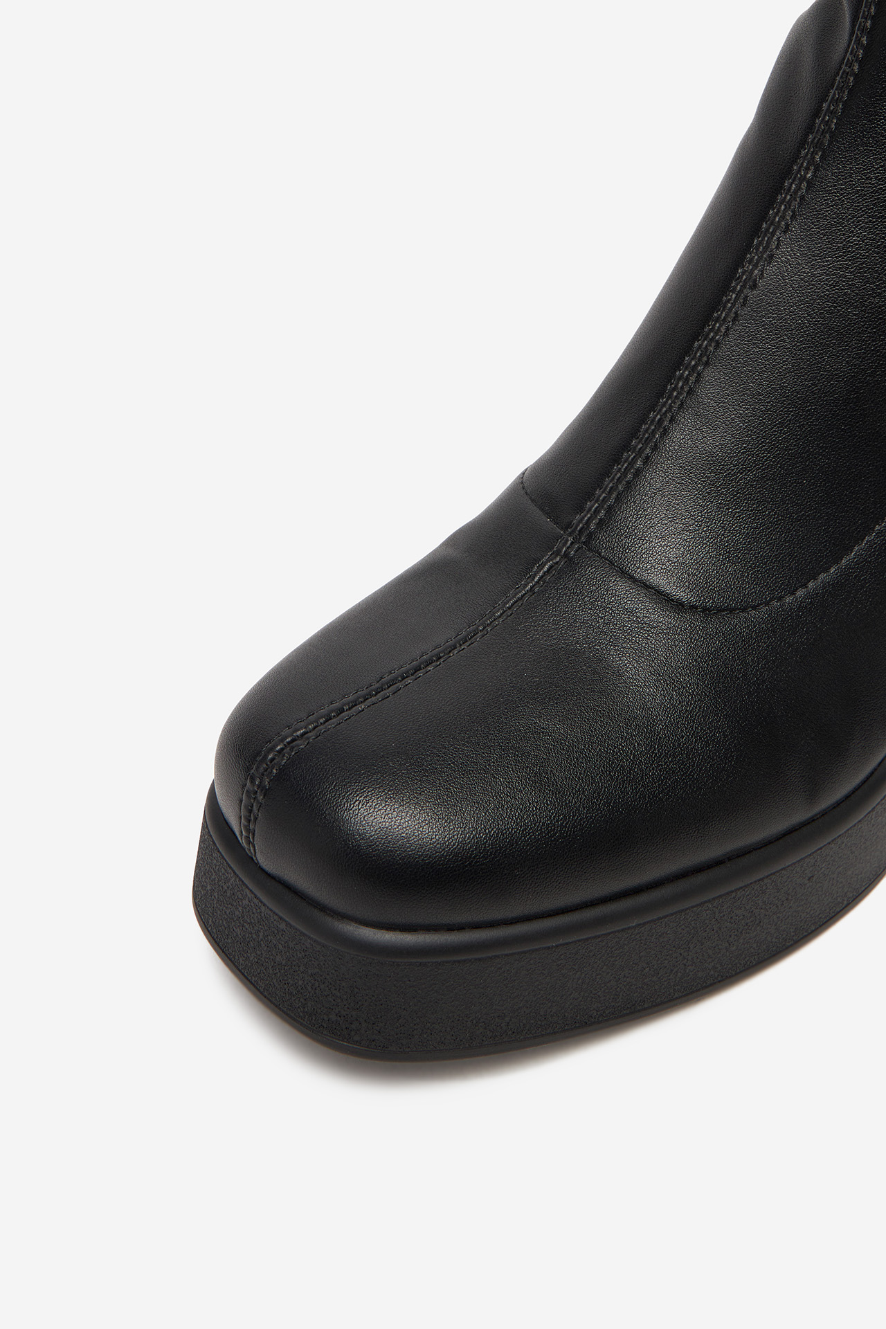 Kotníková obuv ČERNÁ