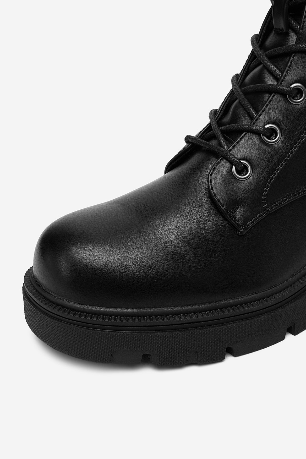 Gležnjarji z vezalkami Črna