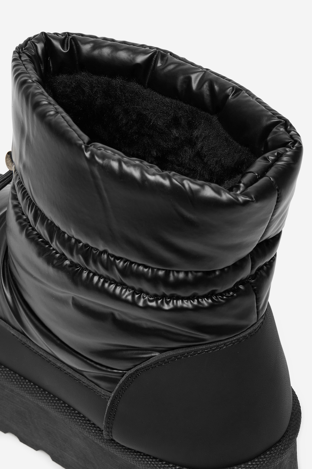 Kotníková obuv ČERNÁ