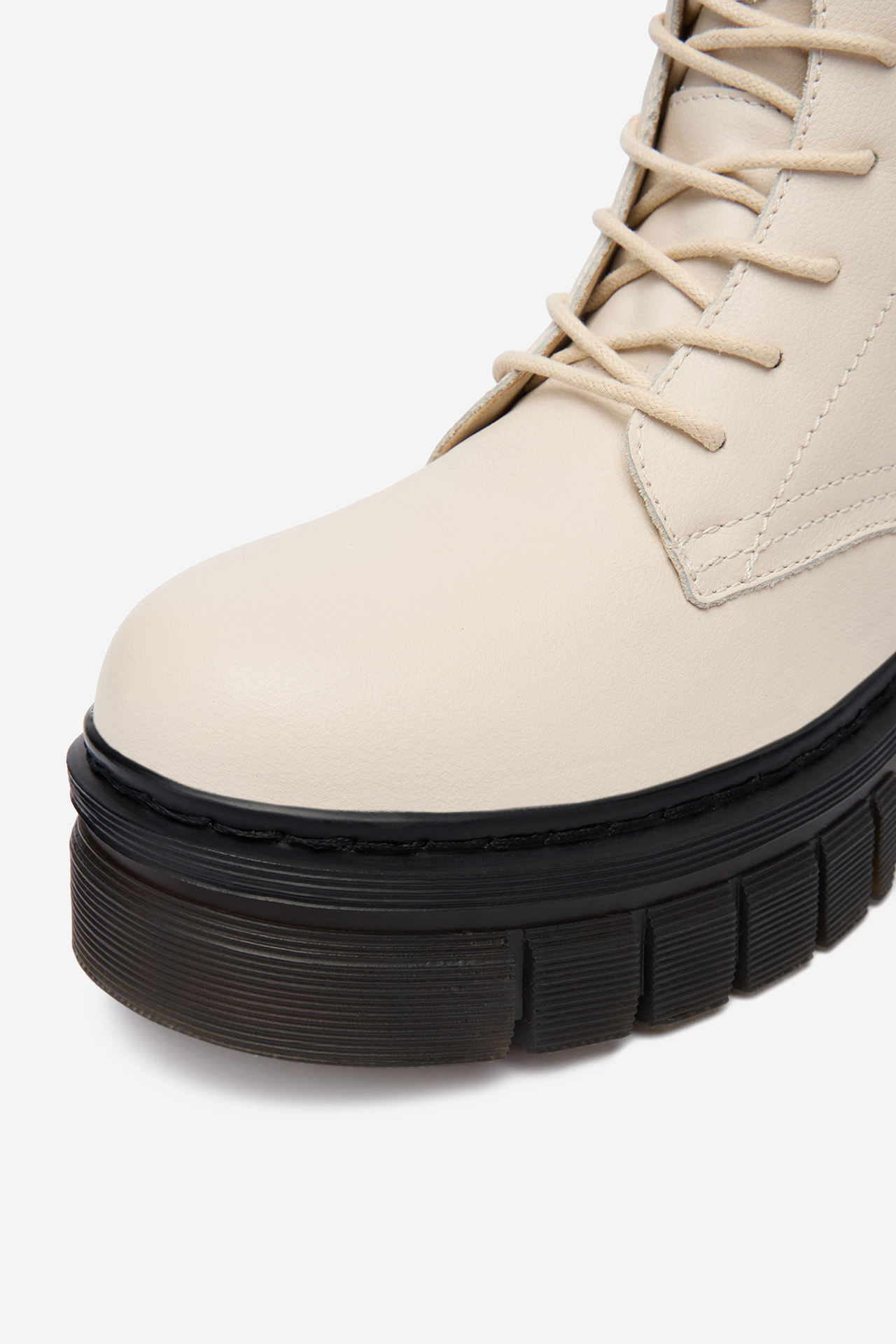 Gležnjarji z vezalkami Buff