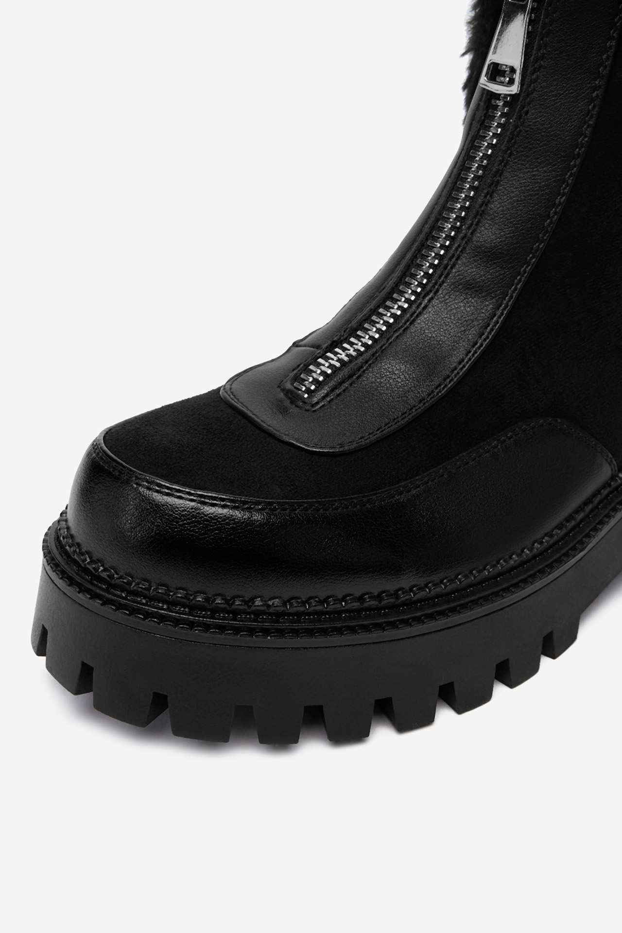 Kotníková obuv ČERNÁ