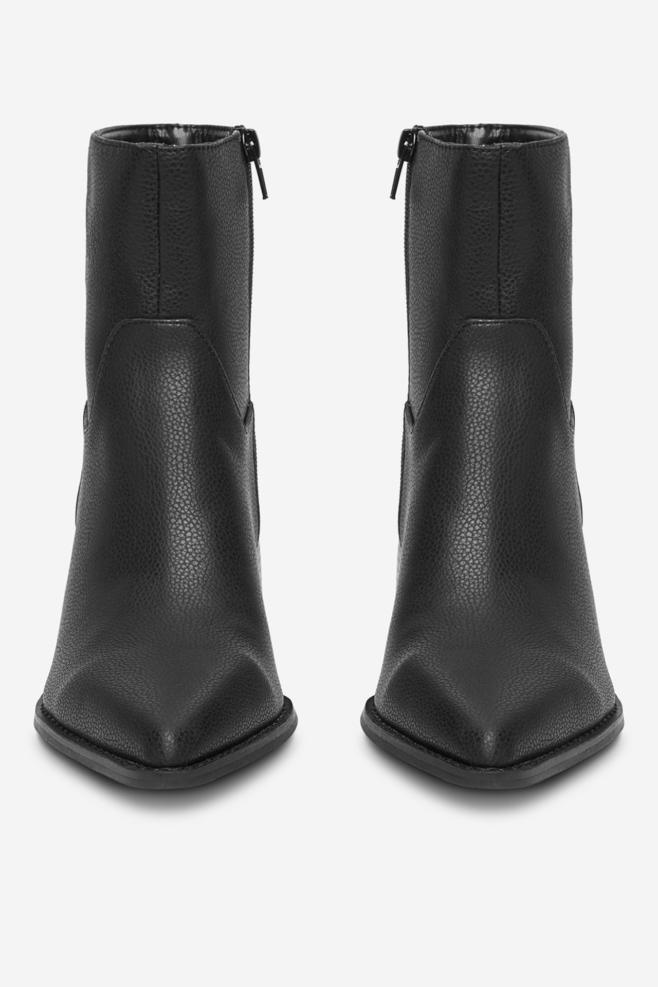 Kotníková obuv ČERNÁ