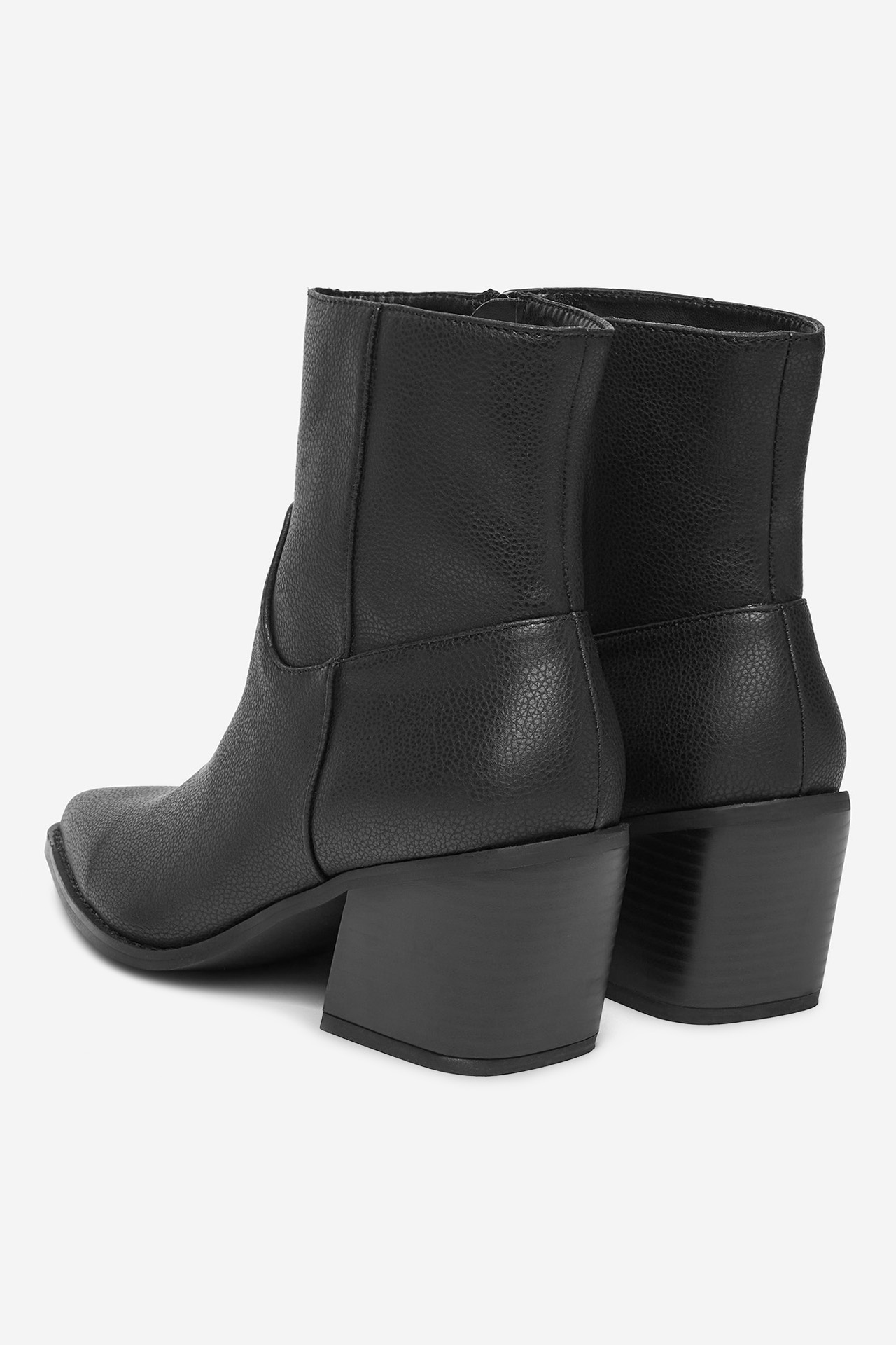 Kotníková obuv ČERNÁ