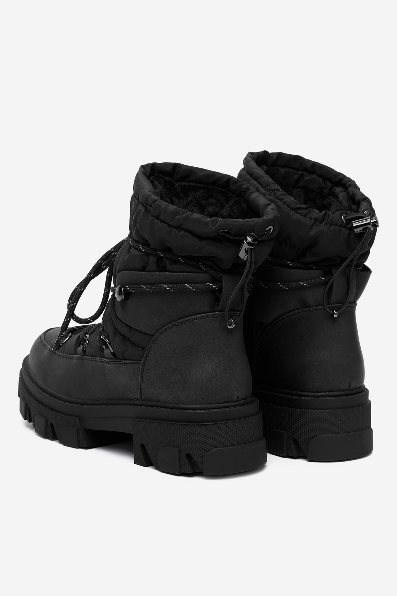 Škornji za sneg Črna