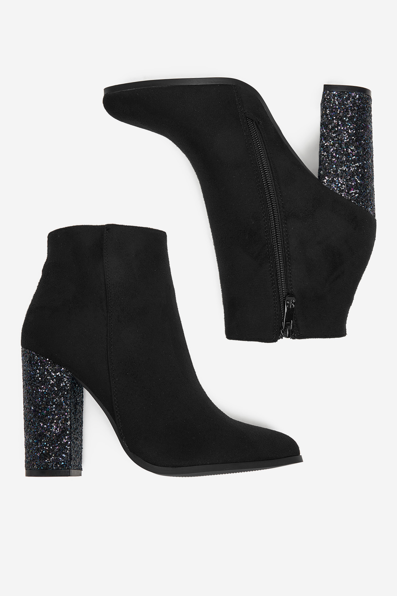 Kotníková obuv ČERNÁ