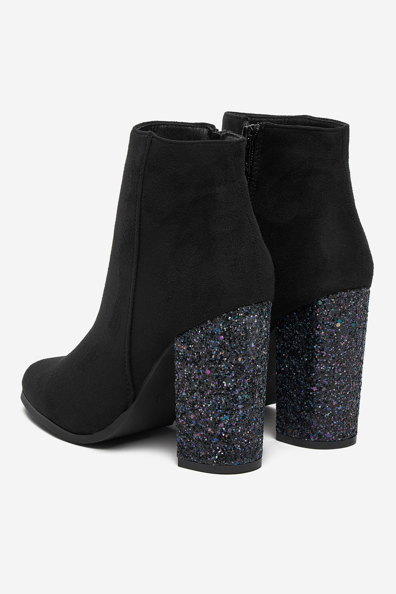 Kotníková obuv ČERNÁ