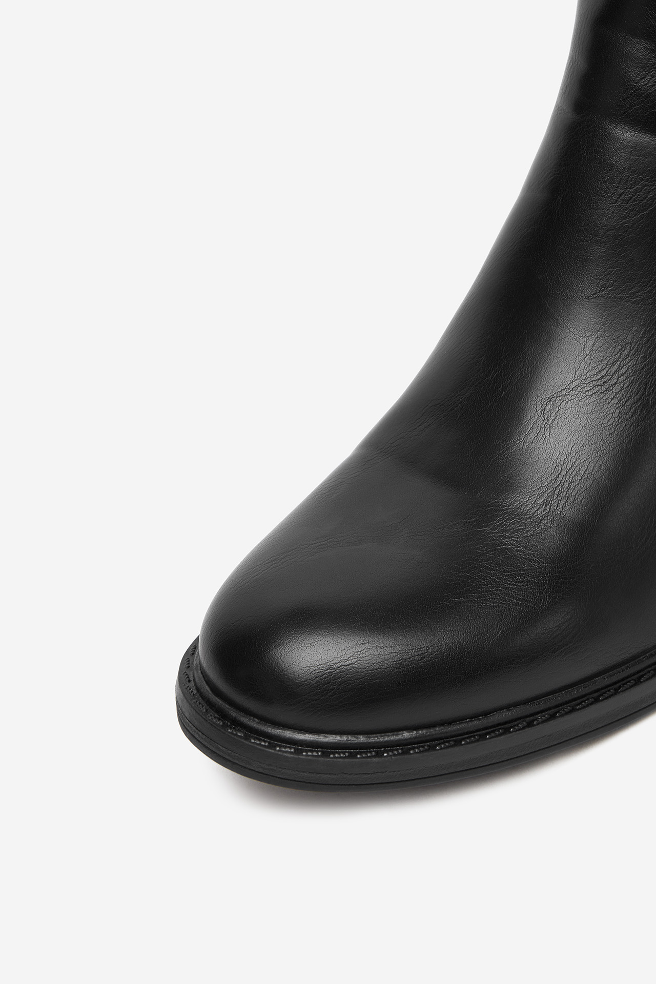 Kotníková obuv ČERNÁ