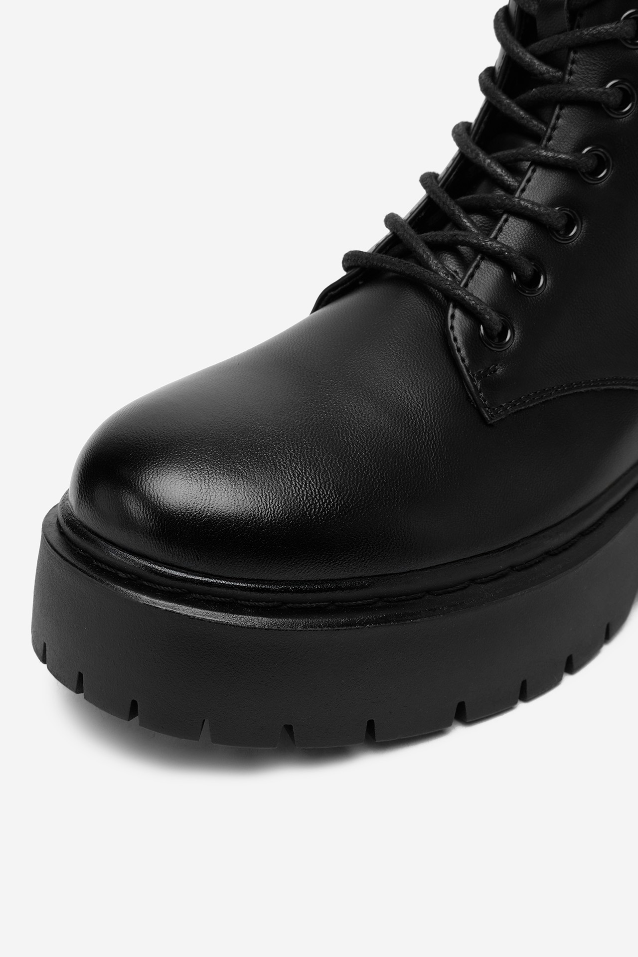 Kotníková obuv ČERNÁ