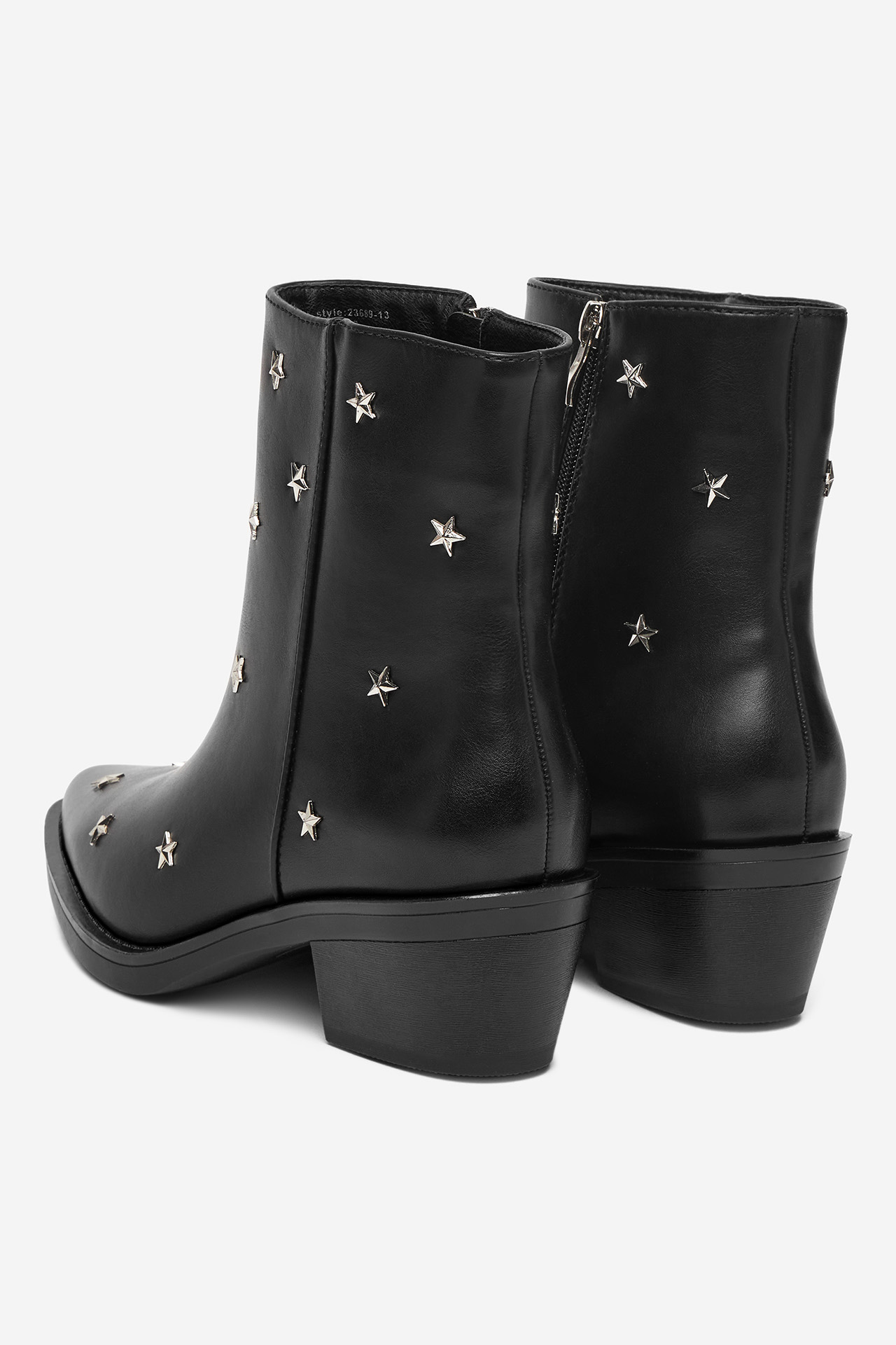 Kotníková obuv ČERNÁ