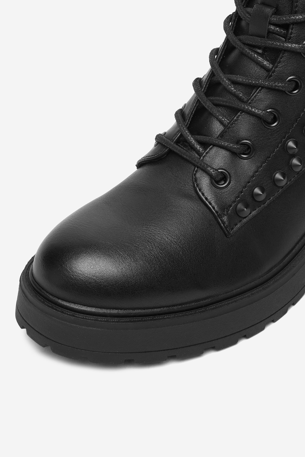 Kotníková obuv ČERNÁ