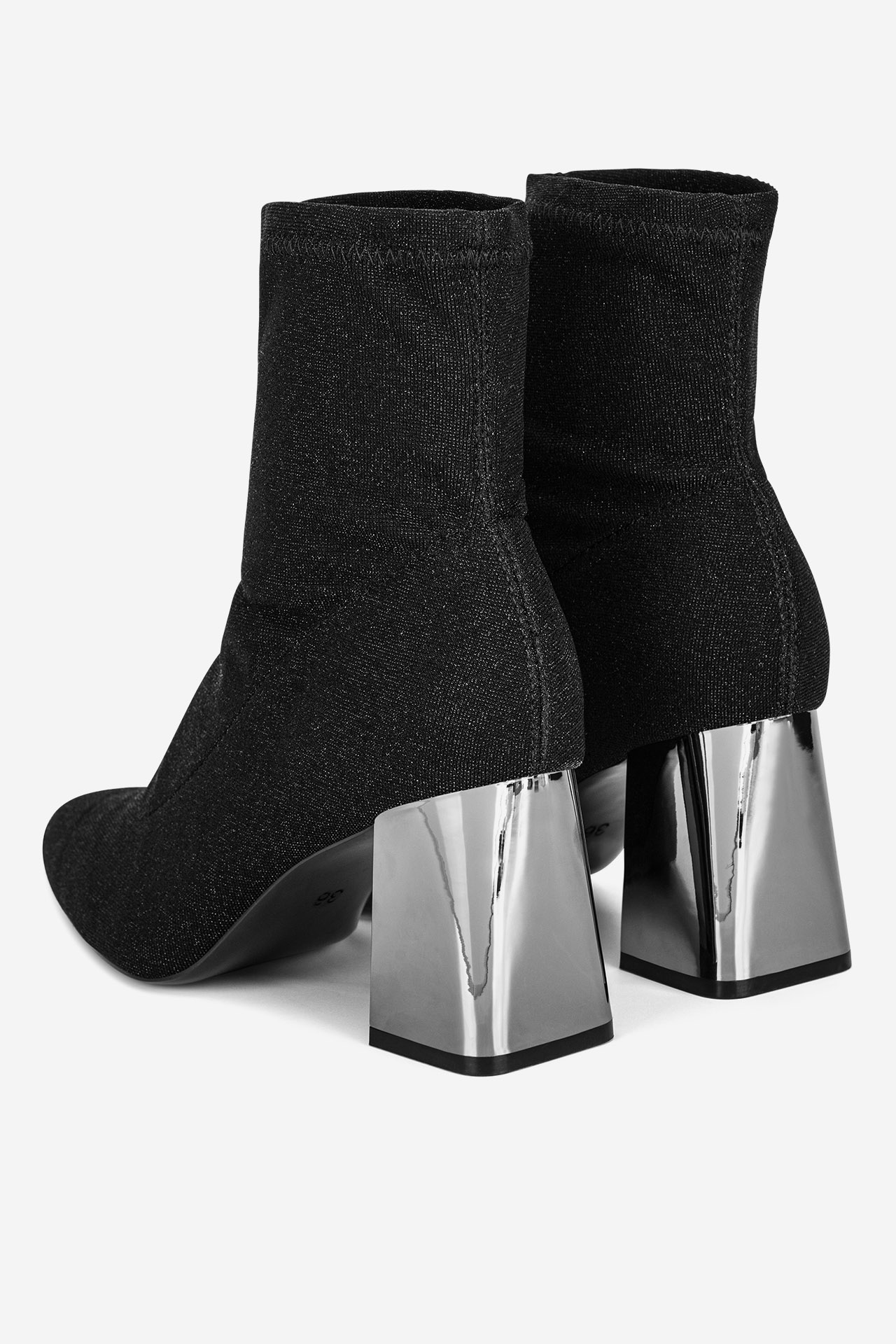 Kotníková obuv ČERNÁ