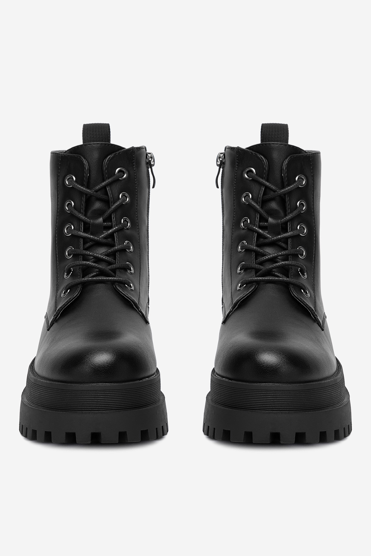 Gležnjarji z vezalkami Črna