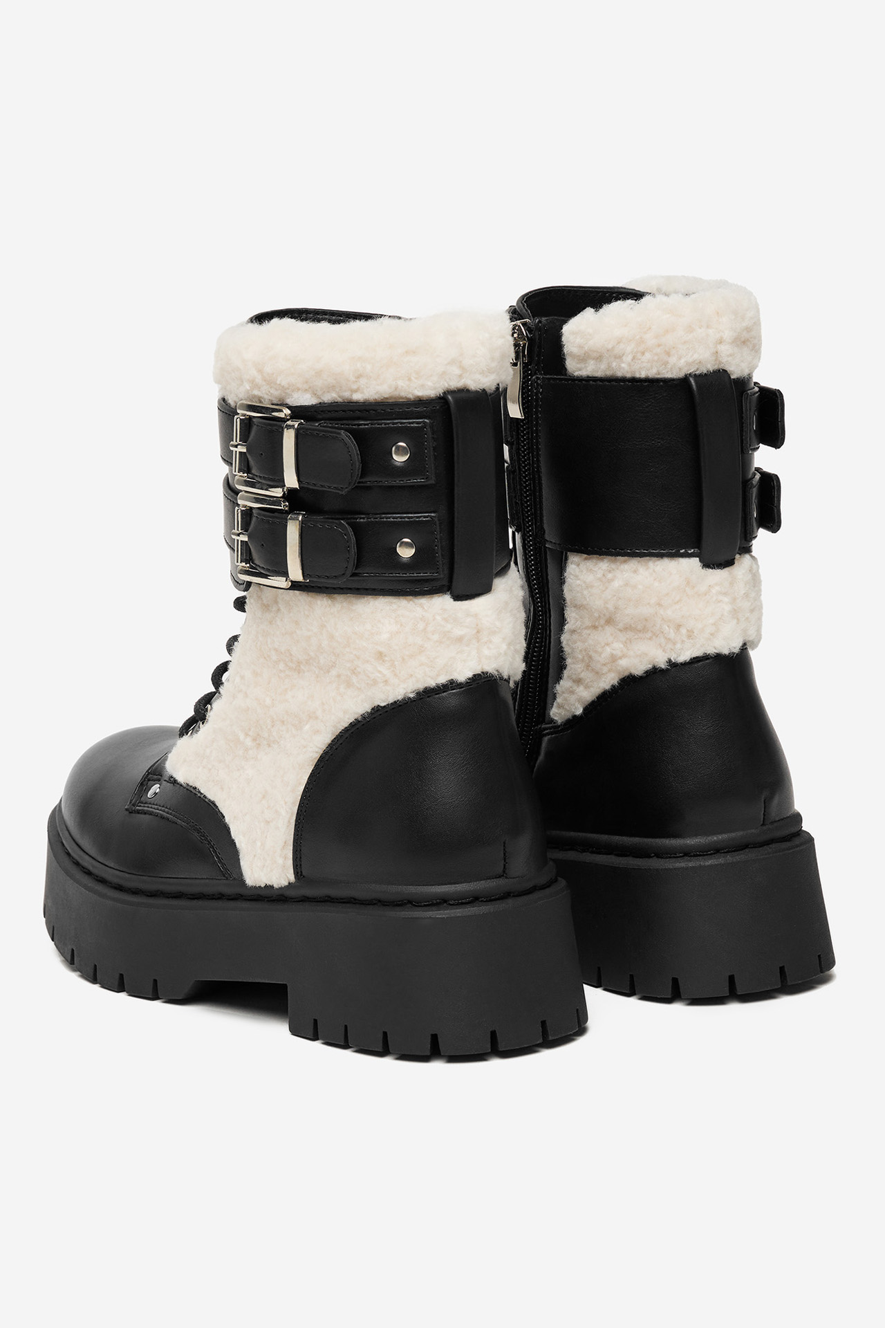 Gležnjarji z vezalkami Črna