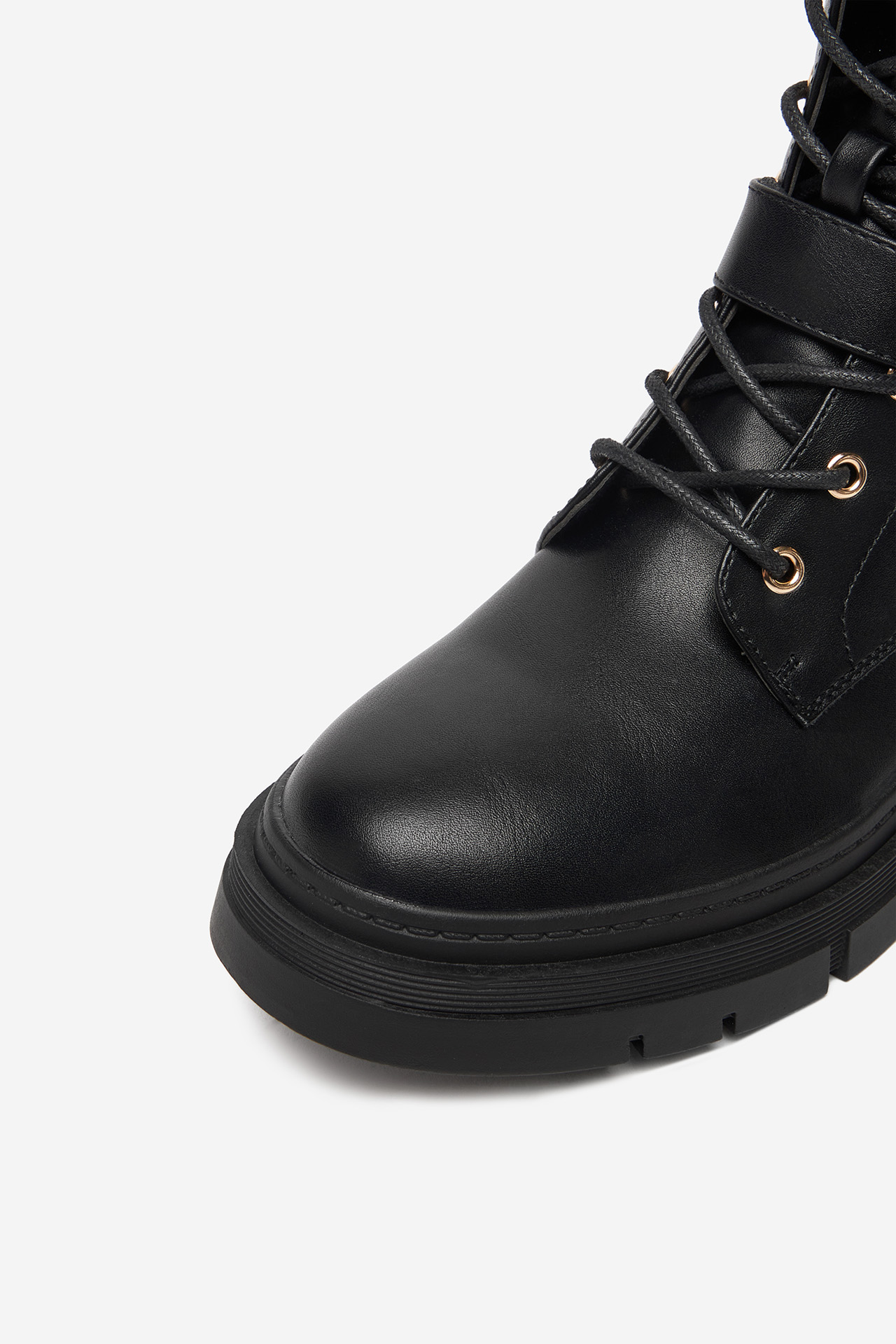 Kotníková obuv ČERNÁ