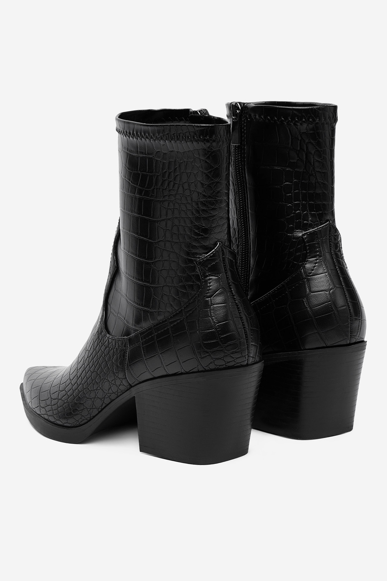 Kotníková obuv ČERNÁ