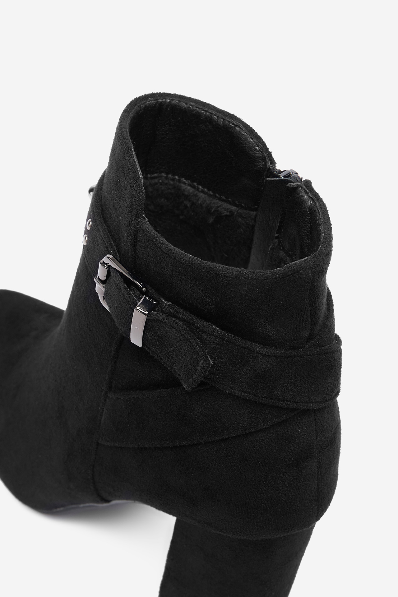 Kotníková obuv ČERNÁ