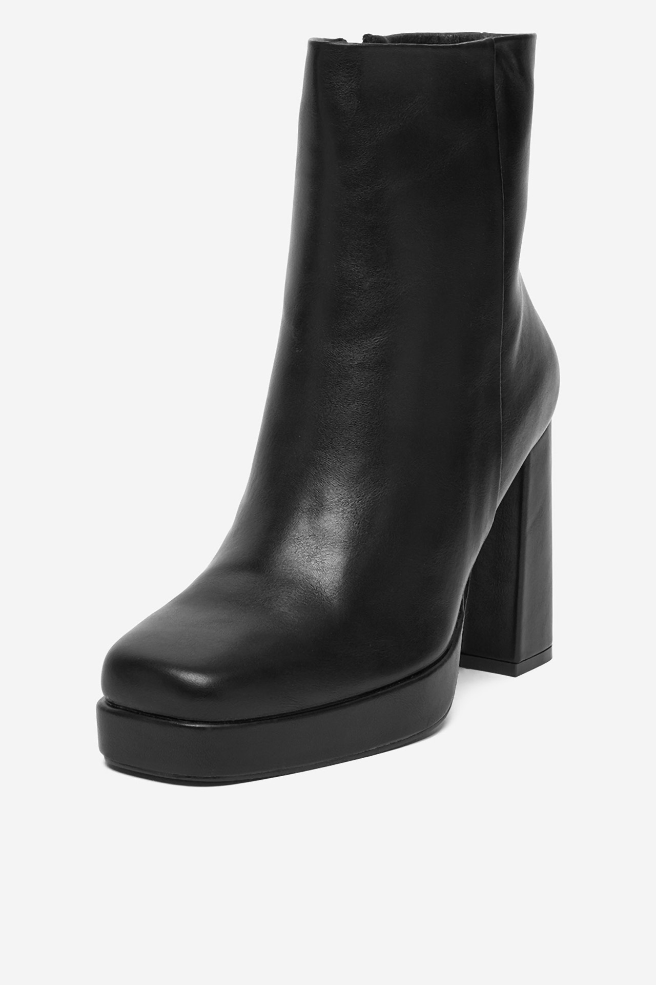 Kotníková obuv ČERNÁ