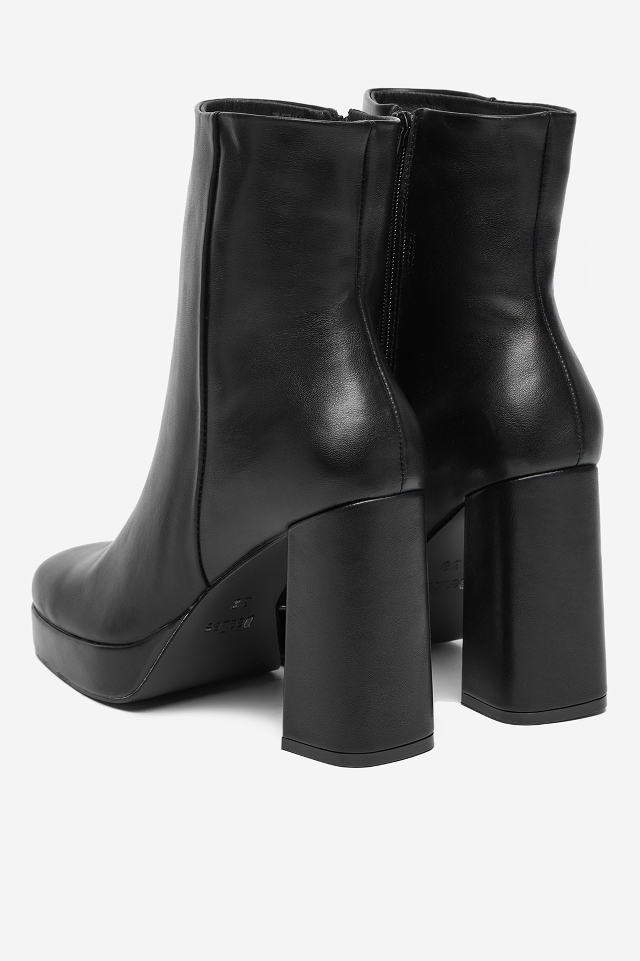 Kotníková obuv ČERNÁ