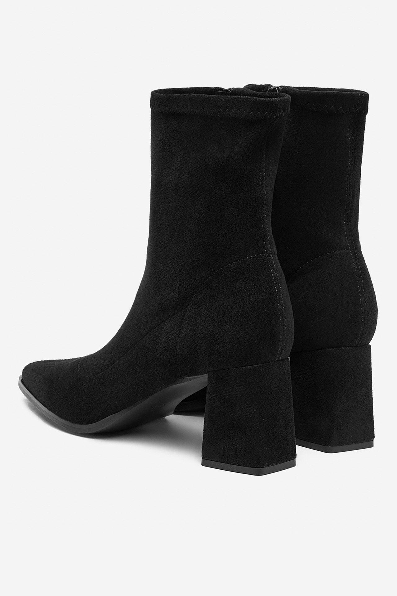 Kotníková obuv ČERNÁ