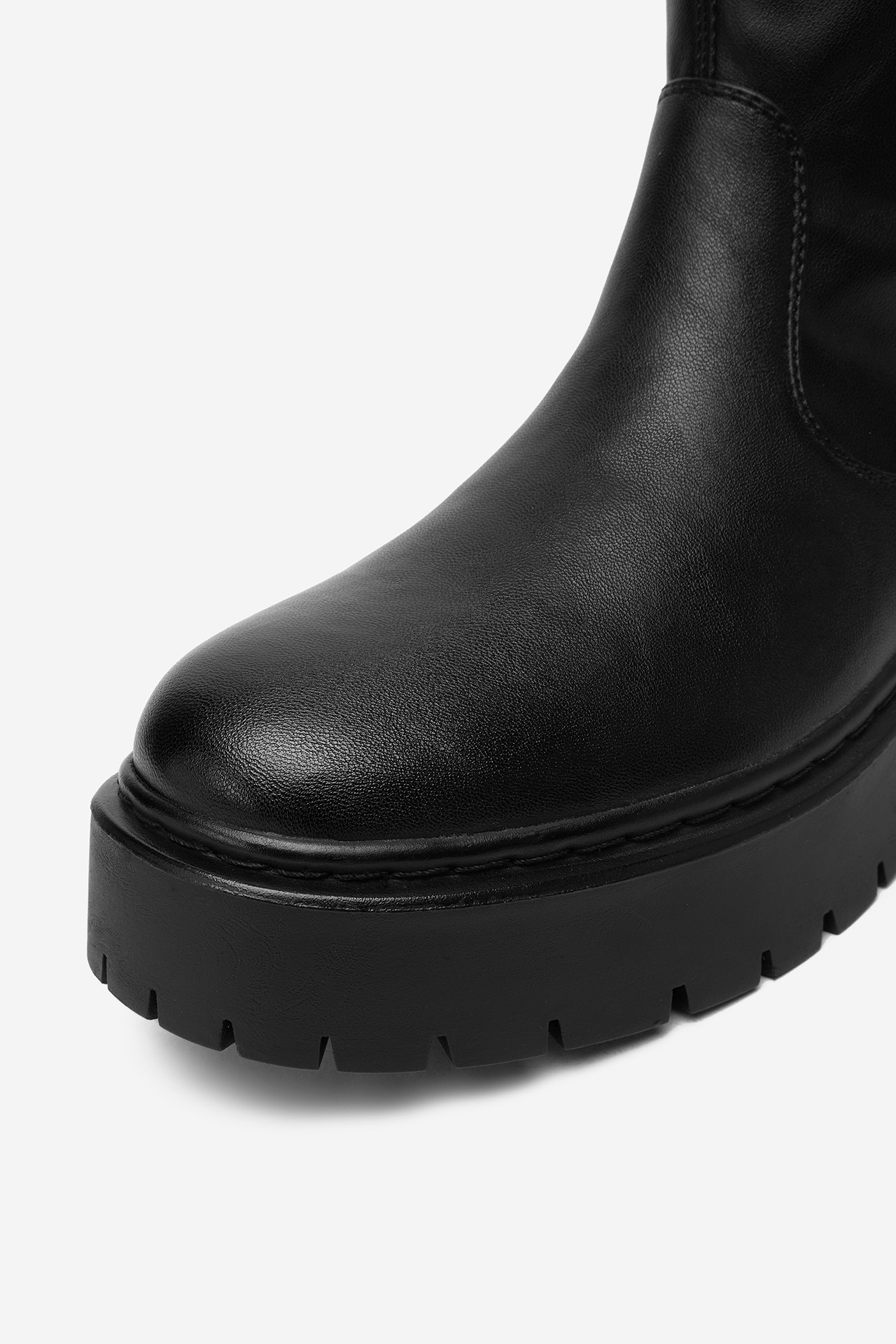 Kotníková obuv ČERNÁ