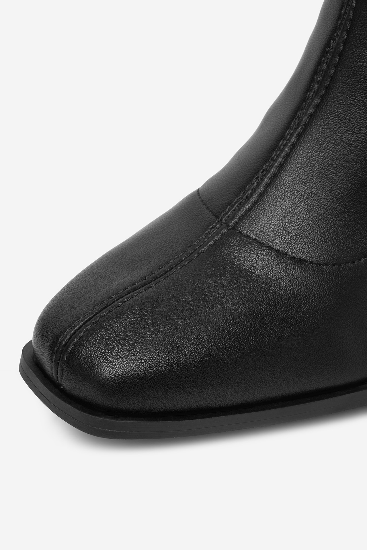 Kotníková obuv ČERNÁ