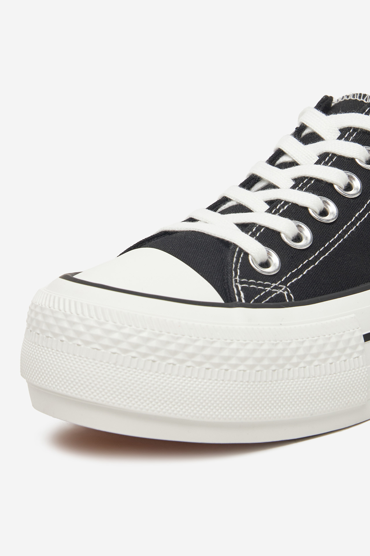 Platnene superge Črna