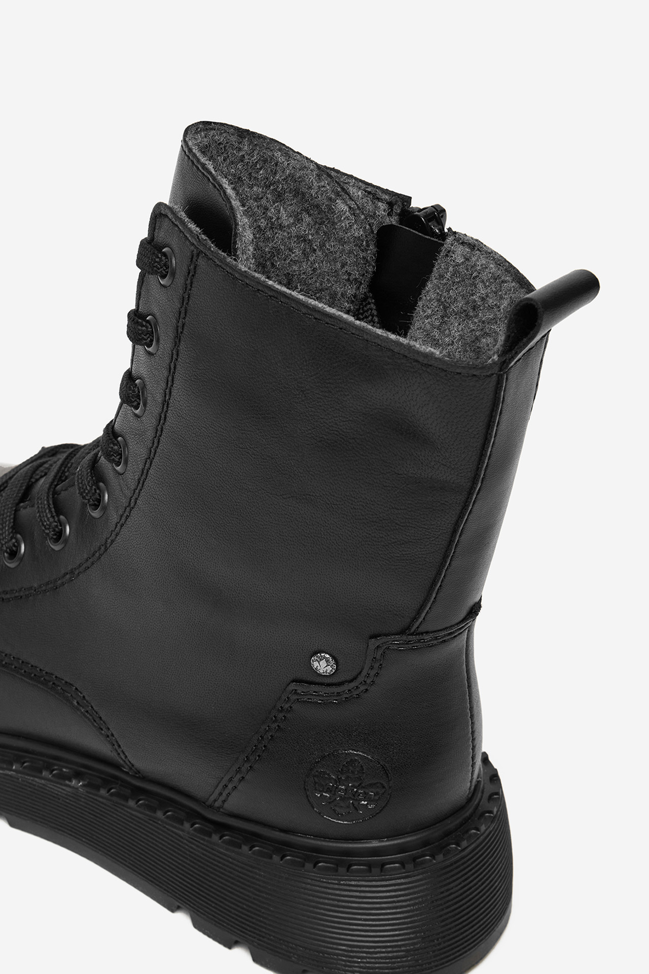 Kotníková obuv Černá