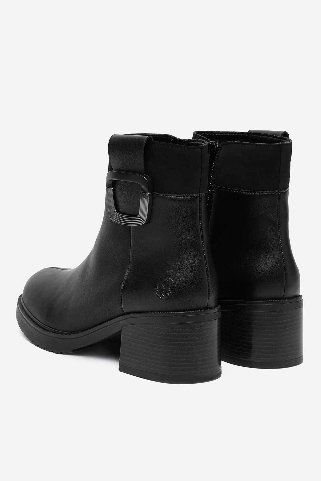 Polokozačky Černá