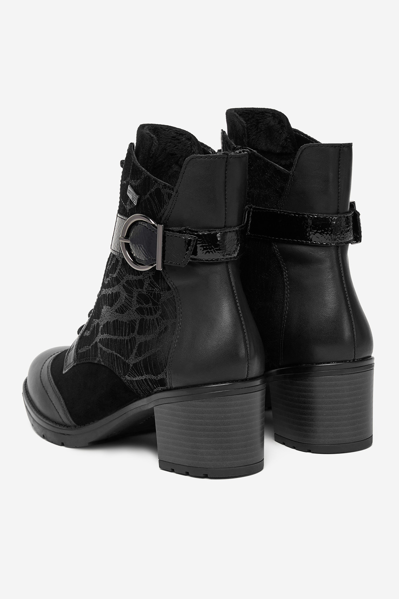 Polokozačky Černá