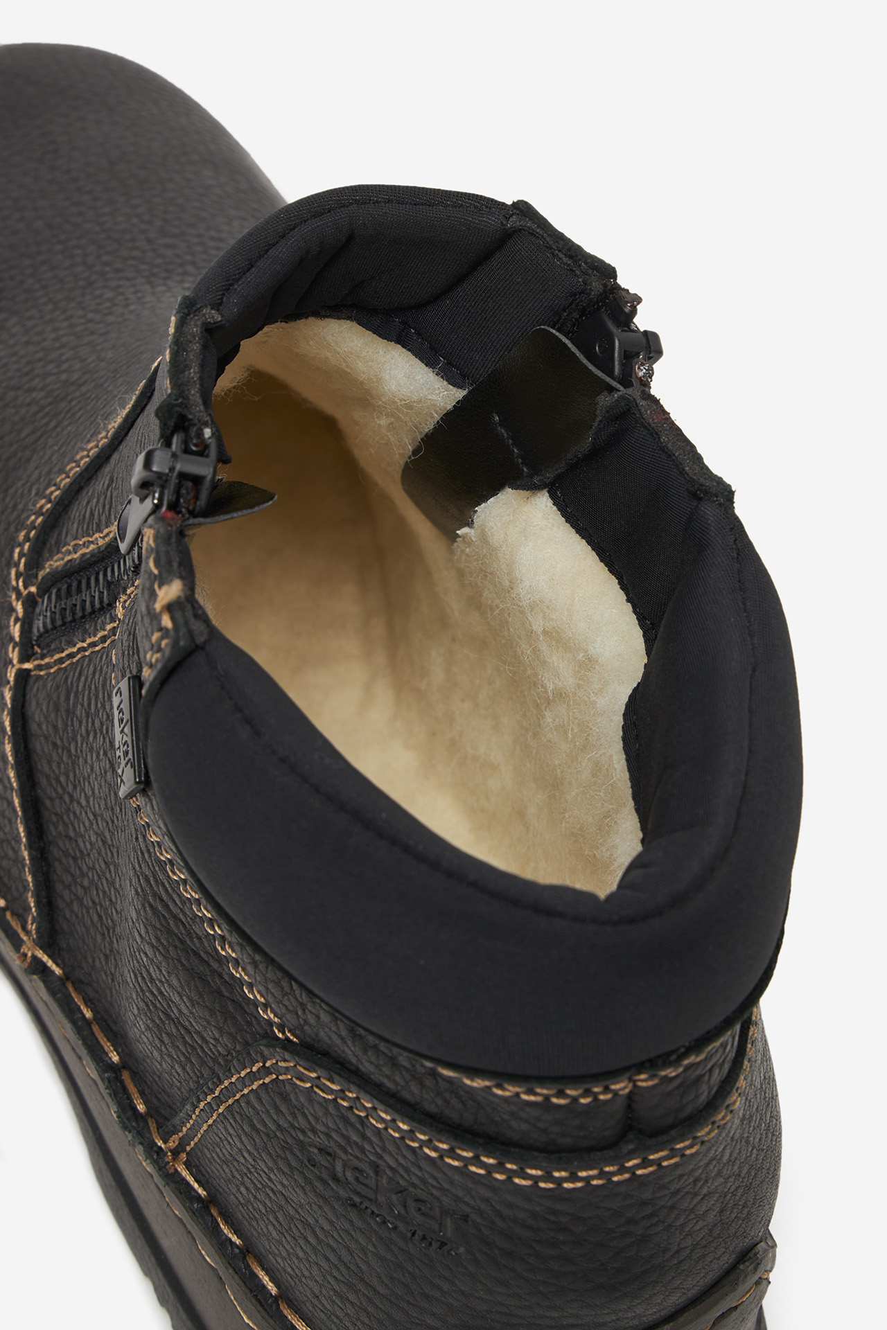 Polokozačky Černá