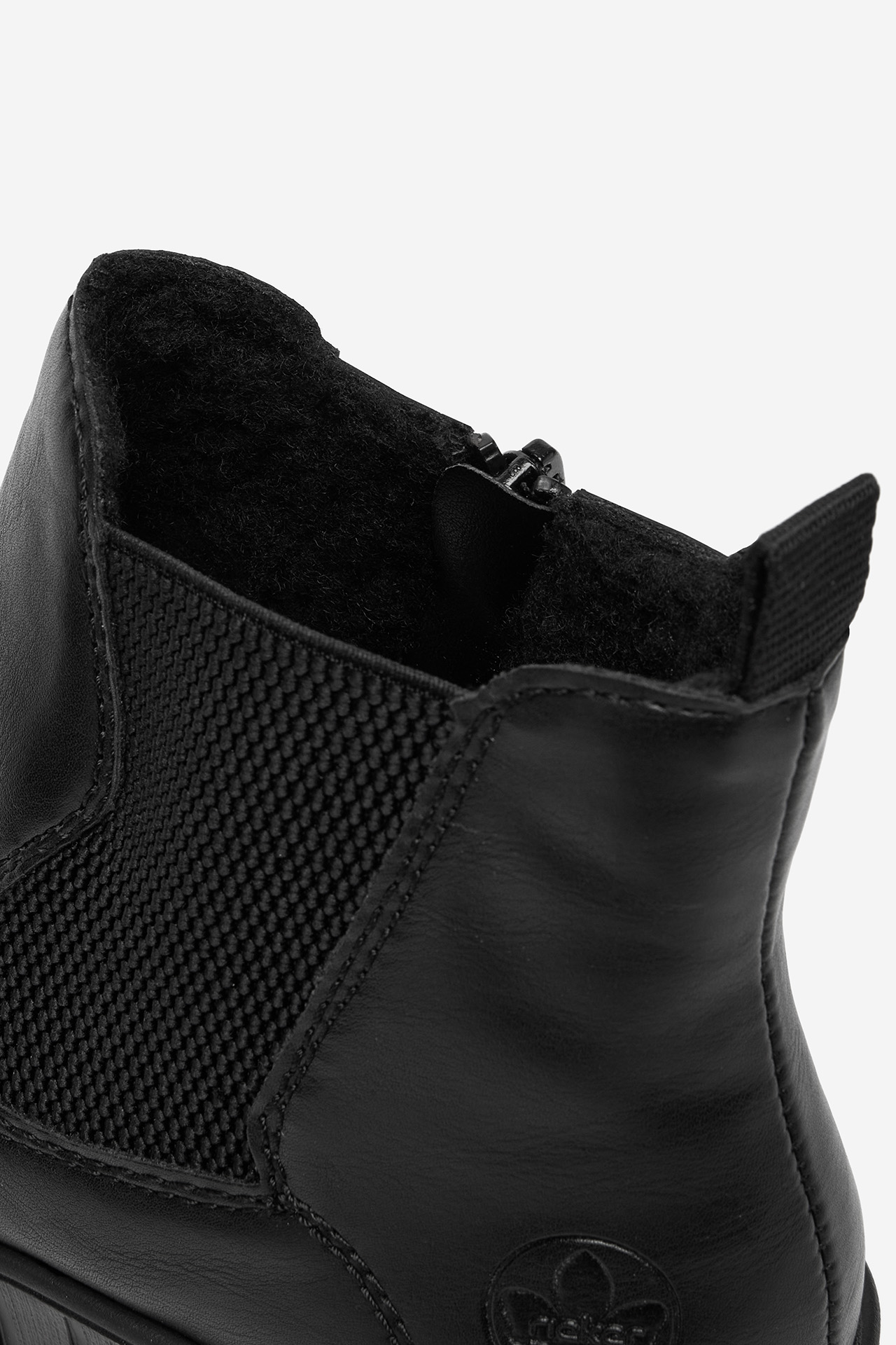 Polokozačky Černá