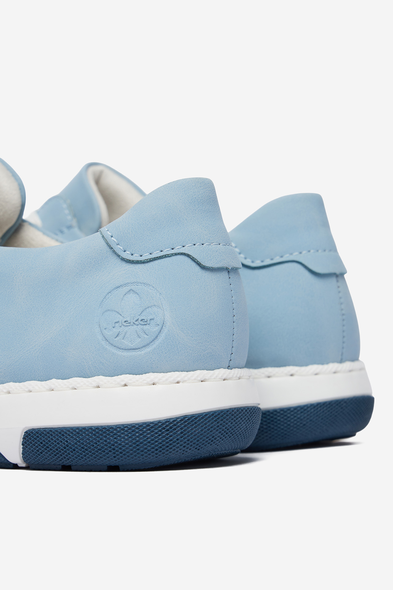 Superge Svetlo modra