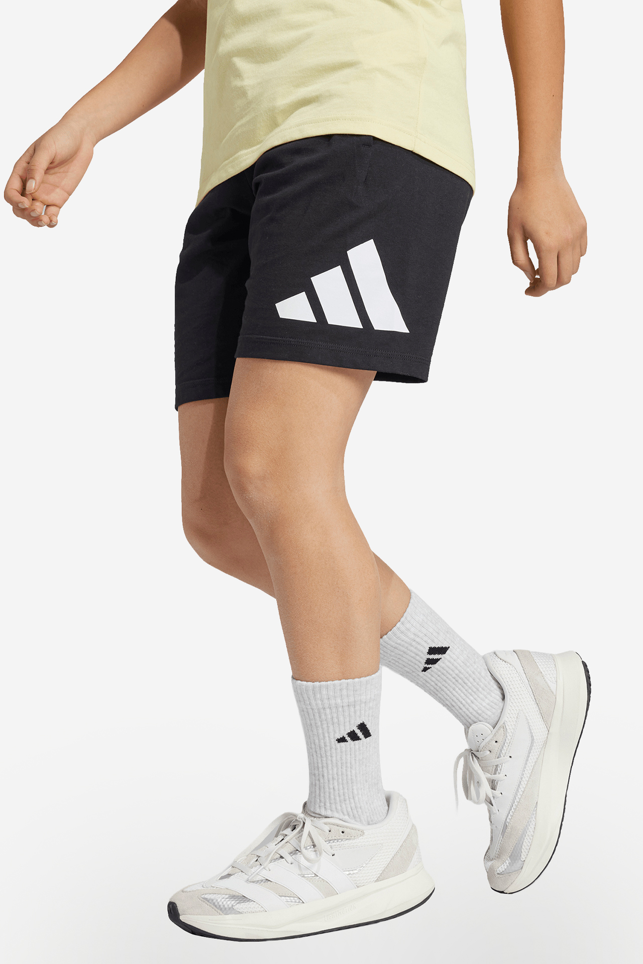 adidas JE1391 Czarny