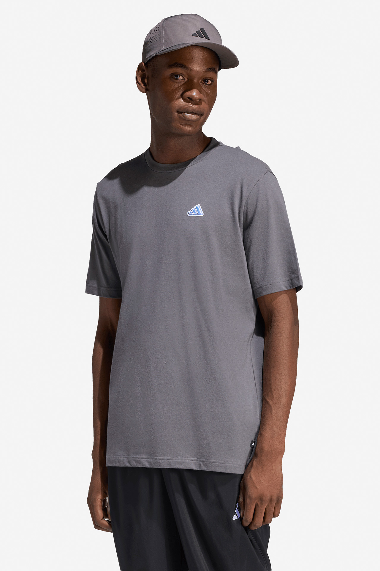 T-shirt adidas JZ5008 Szary ciemny