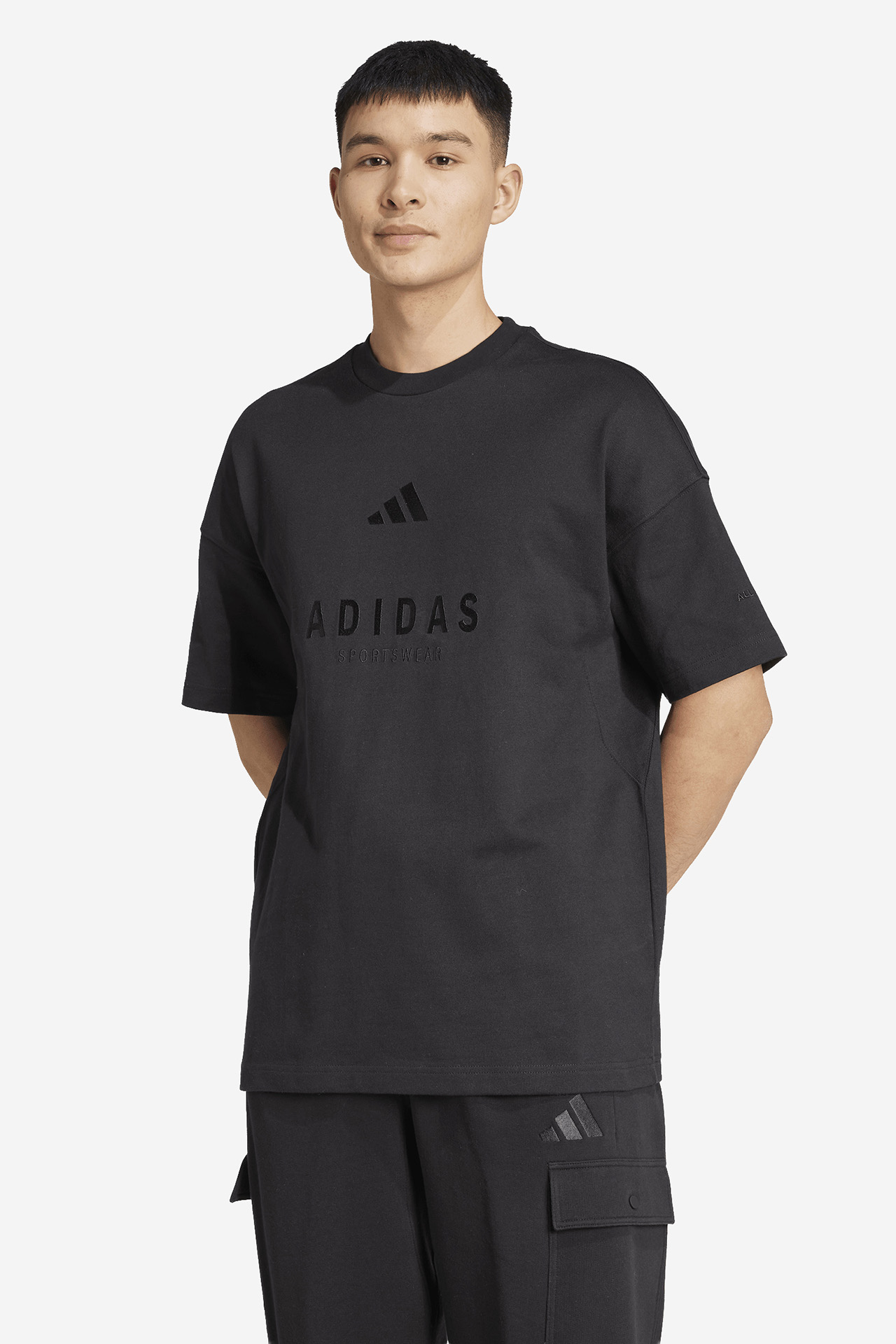 T-shirt adidas JL6549 Czarny