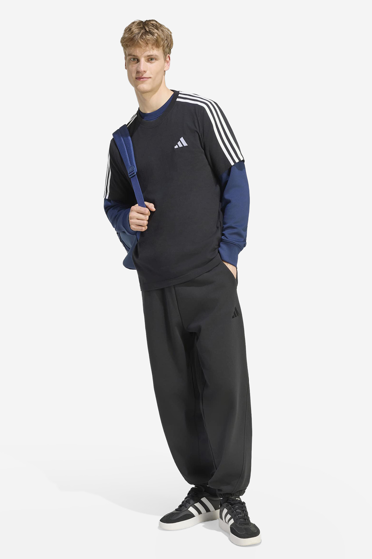 T-shirt adidas KX8132 Czarny